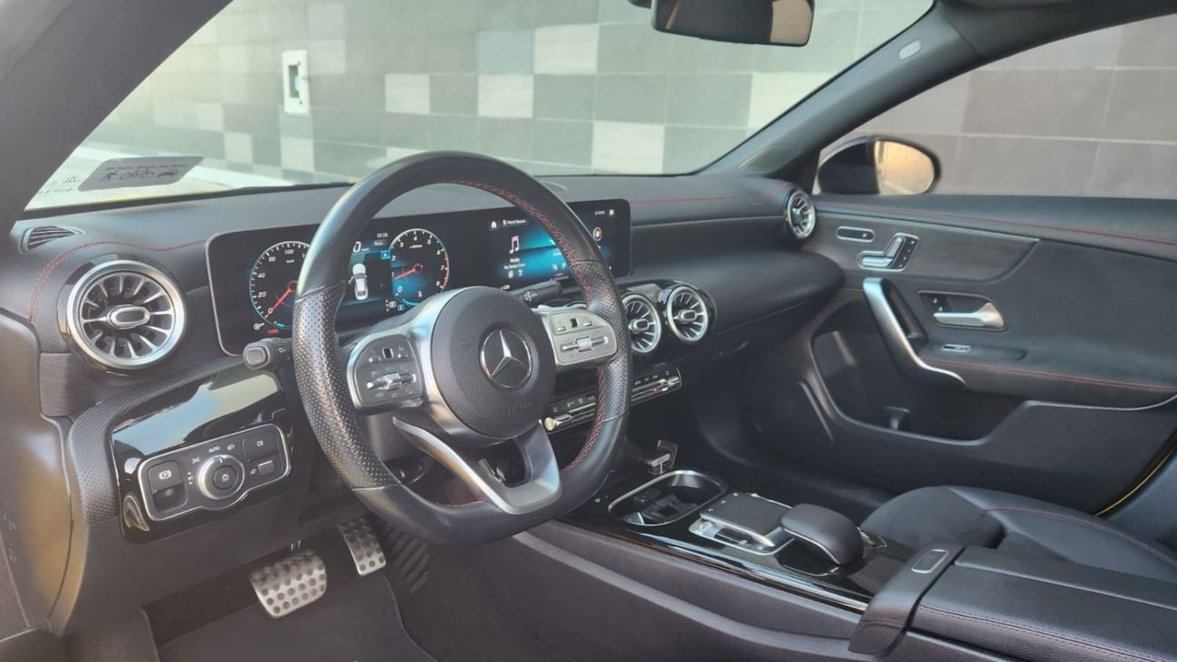 Mercedes Benz CLA250 Premium +