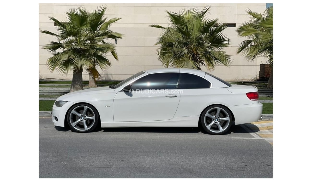 BMW 330i BMW 330i || GCC || Hard Top Convertible || Very Well Maintained