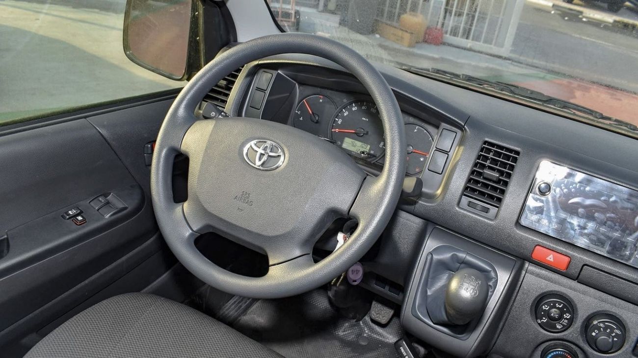 تويوتا هاياس Toyota Hiace 2.7L High Roof  Model 2025