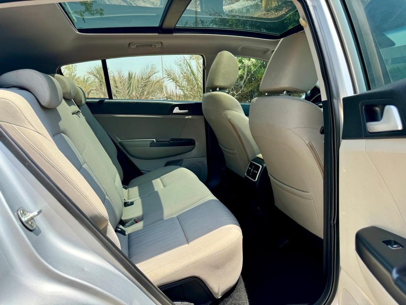 كيا سبورتيج Top 1.6L 920-Monthly l GCC l Panoramic, Cruise, 1.6L l Accident Free