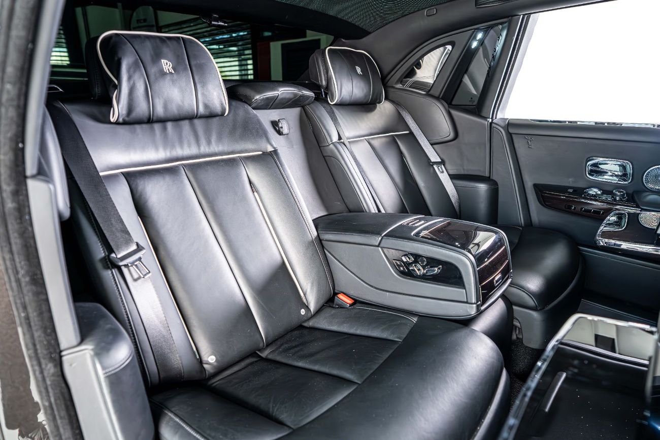 Rolls-Royce Phantom Std 6.8L Diamond Grey Exterior Color-24 Inch Chrome Rims-Star Light System