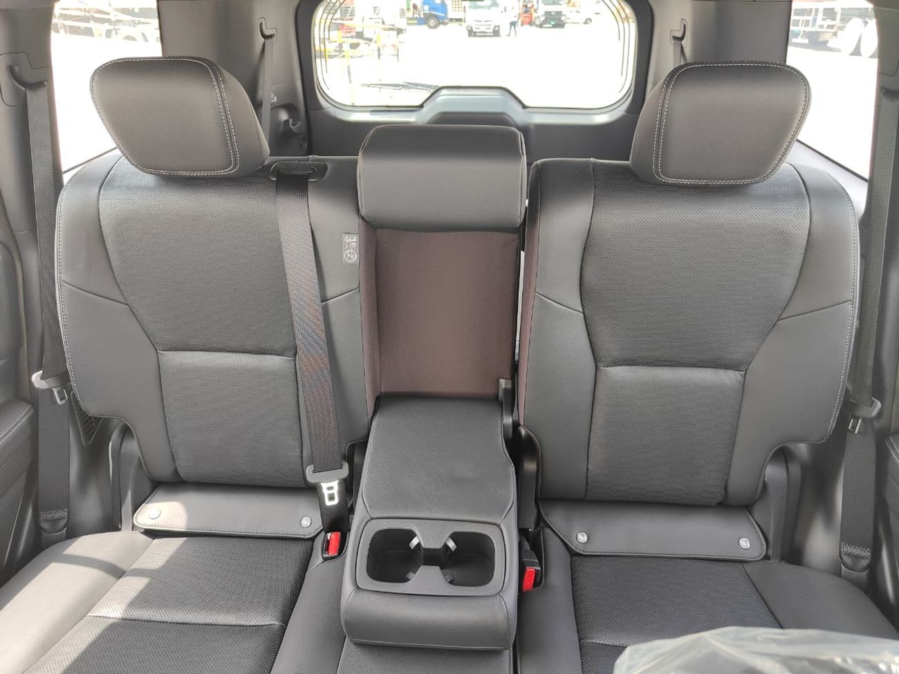 تويوتا برادو 2025 Toyota Prado Adventure with Sunroof J250 7-Seater 2.8L Turbo Diesel A/T 4WD Only For Africa