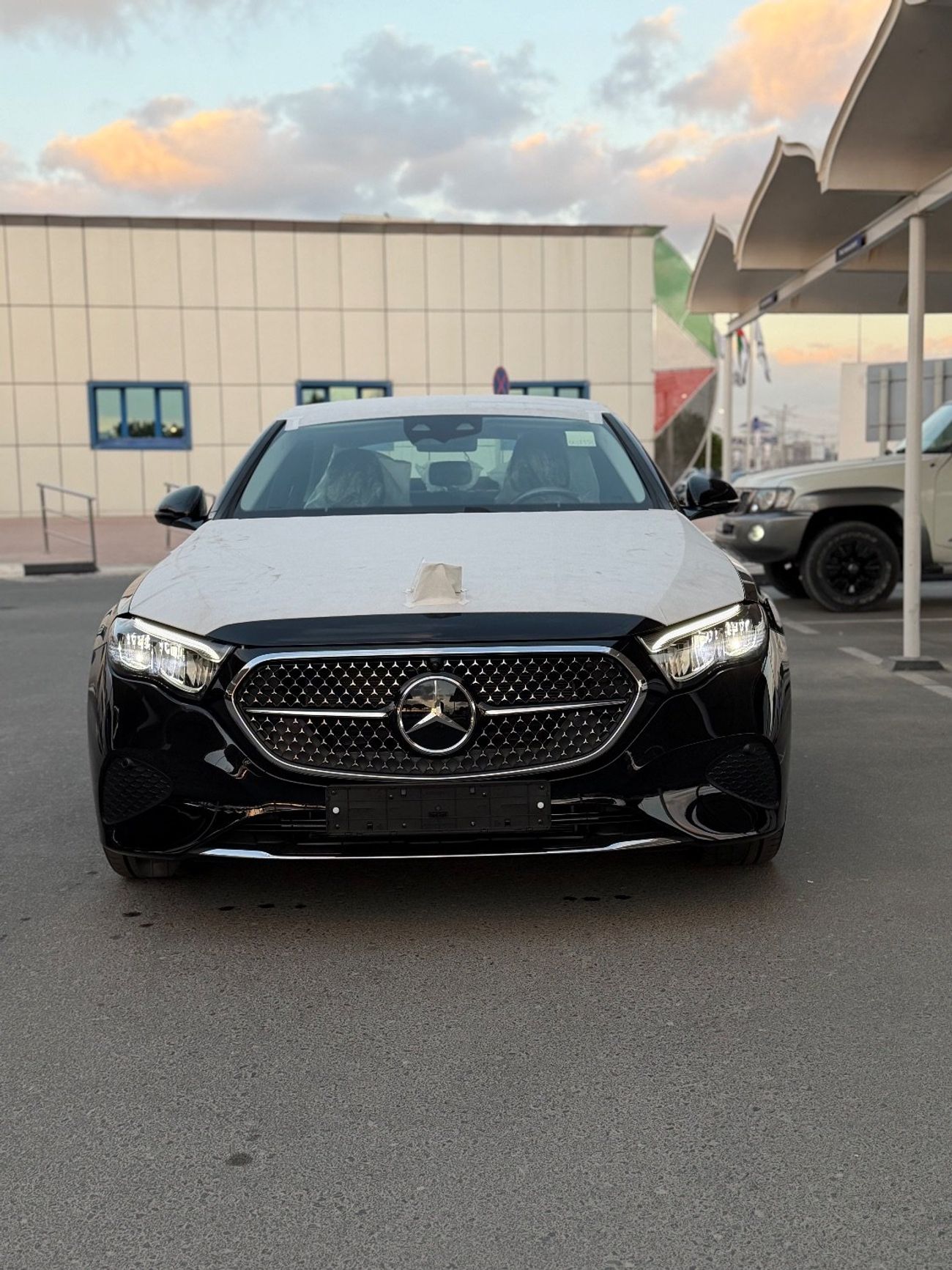 مرسيدس بنز E200 2.0L