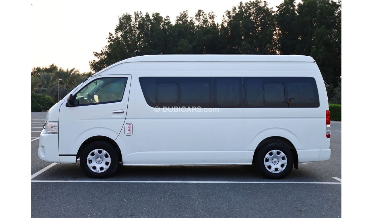 Toyota Hiace 2015 | COMMUTER DLX HIGHROOF | 15 SEATS - DIESEL - M/T | GCC SPECS | EXCELLENT CONDITION