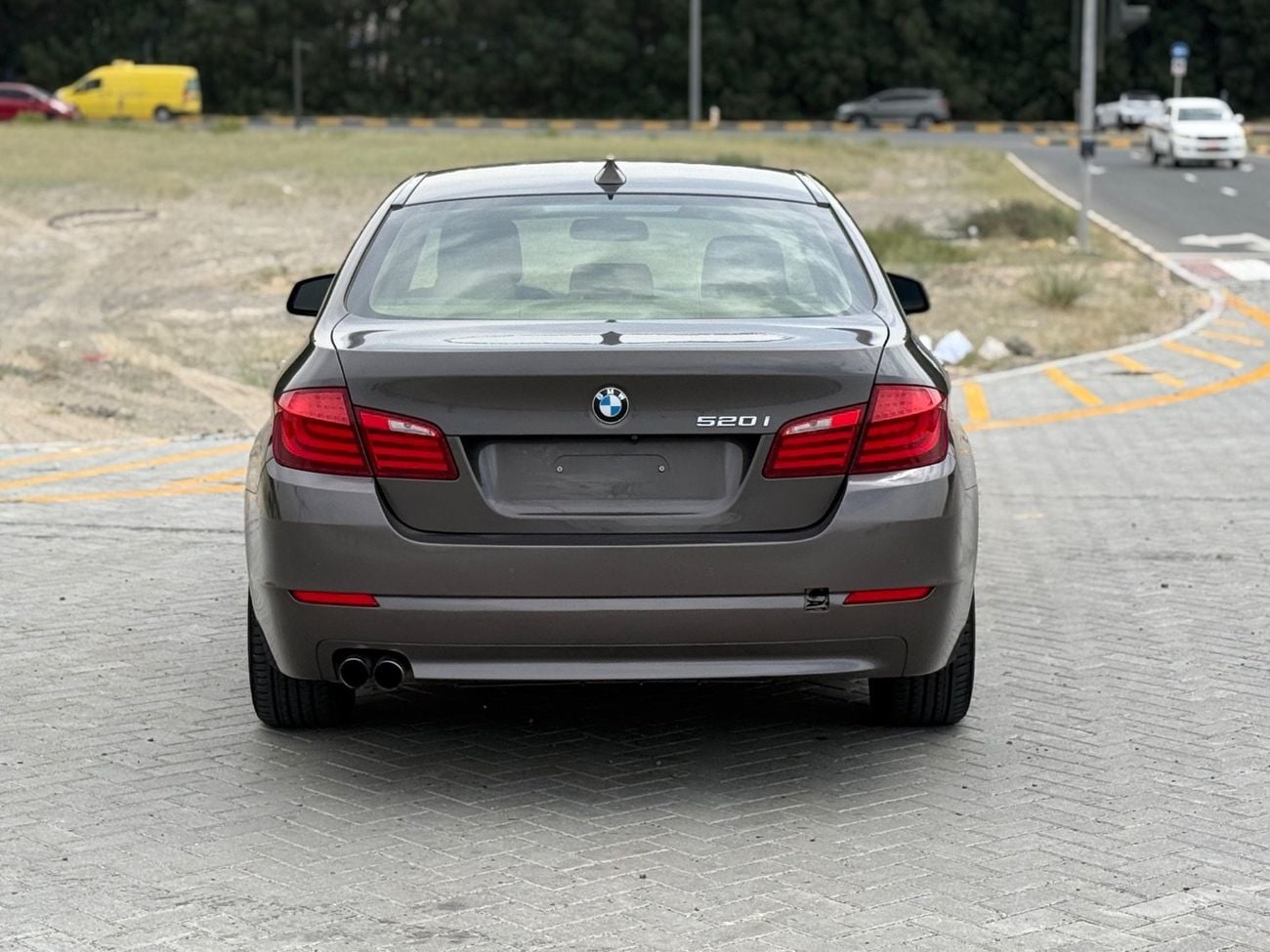 بي أم دبليو 520i Low 2.0L