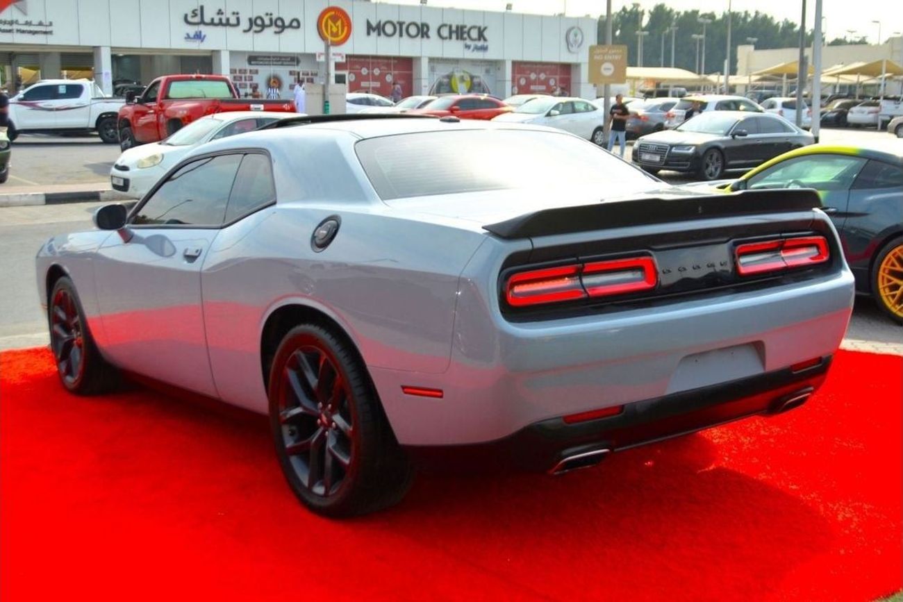 Dodge Challenger SXT Plus 3.6L THE MOST BEAUTIFUL COLOR/ FULL OPTION- SUN ROOF -ORGINAL AIR BAGS