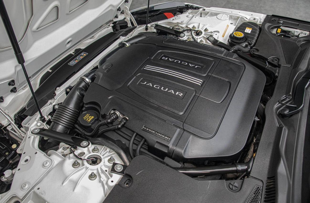 Jaguar F Type R-Dynamic 3.0L (377 HP) Coupe R-Dynamic S/C • 380 BHP V6 • Warranty + Service Contract Available