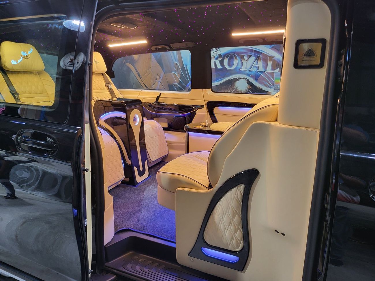 Mercedes-Benz V 300 “LUMA” – 1 Of 5 CONCEPT - Handcrafted by ROYAL CUSTOMS in Dubai (Since 2009)
