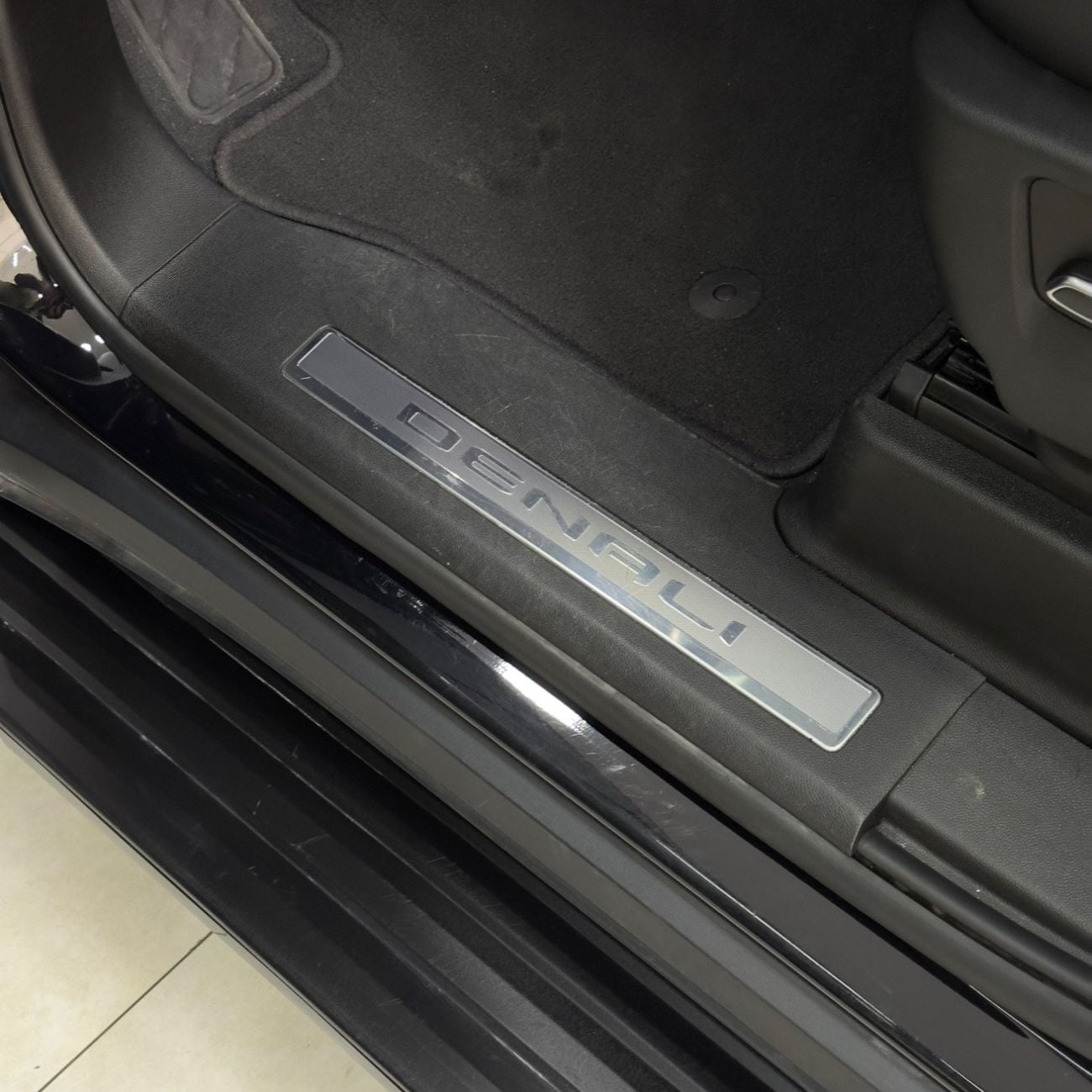 GMC Yukon Denali 6.2L Denali