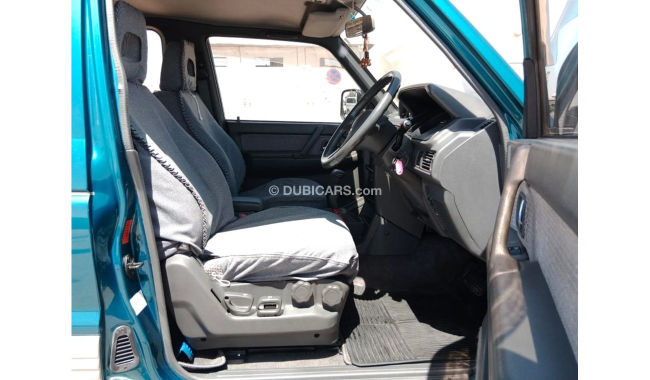 Mitsubishi Pajero MITSUBISHI PAJERO RIGHT HAND DRIVE (PM1351)