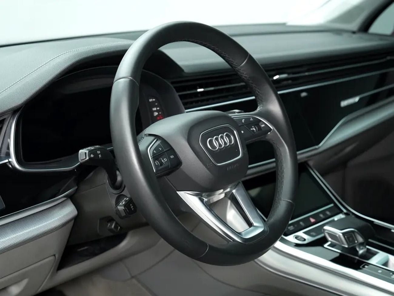 أودي Q7 45 TFSI GCC Specs | Low Mileage