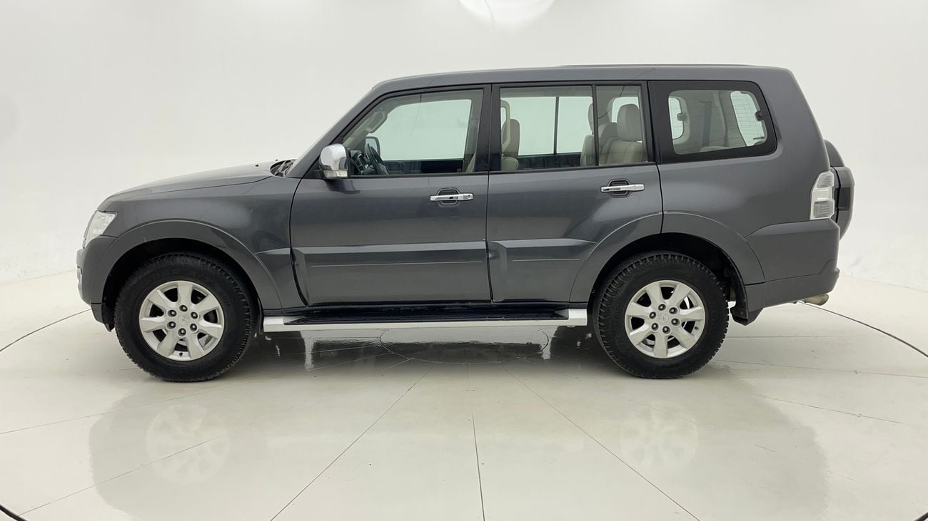 ميتسوبيشي باجيرو GLS LOW LINE 3.5 | بدون دفعة مقدمة | اختبار قيادة مجاني للمنزل