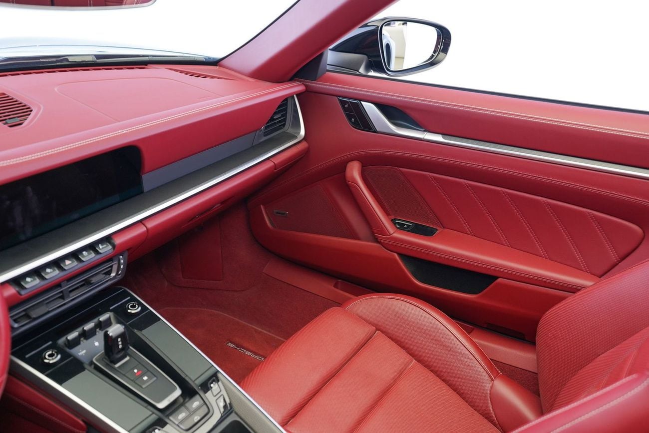 Porsche 911 Turbo S 3.8L (640 HP) Convertible