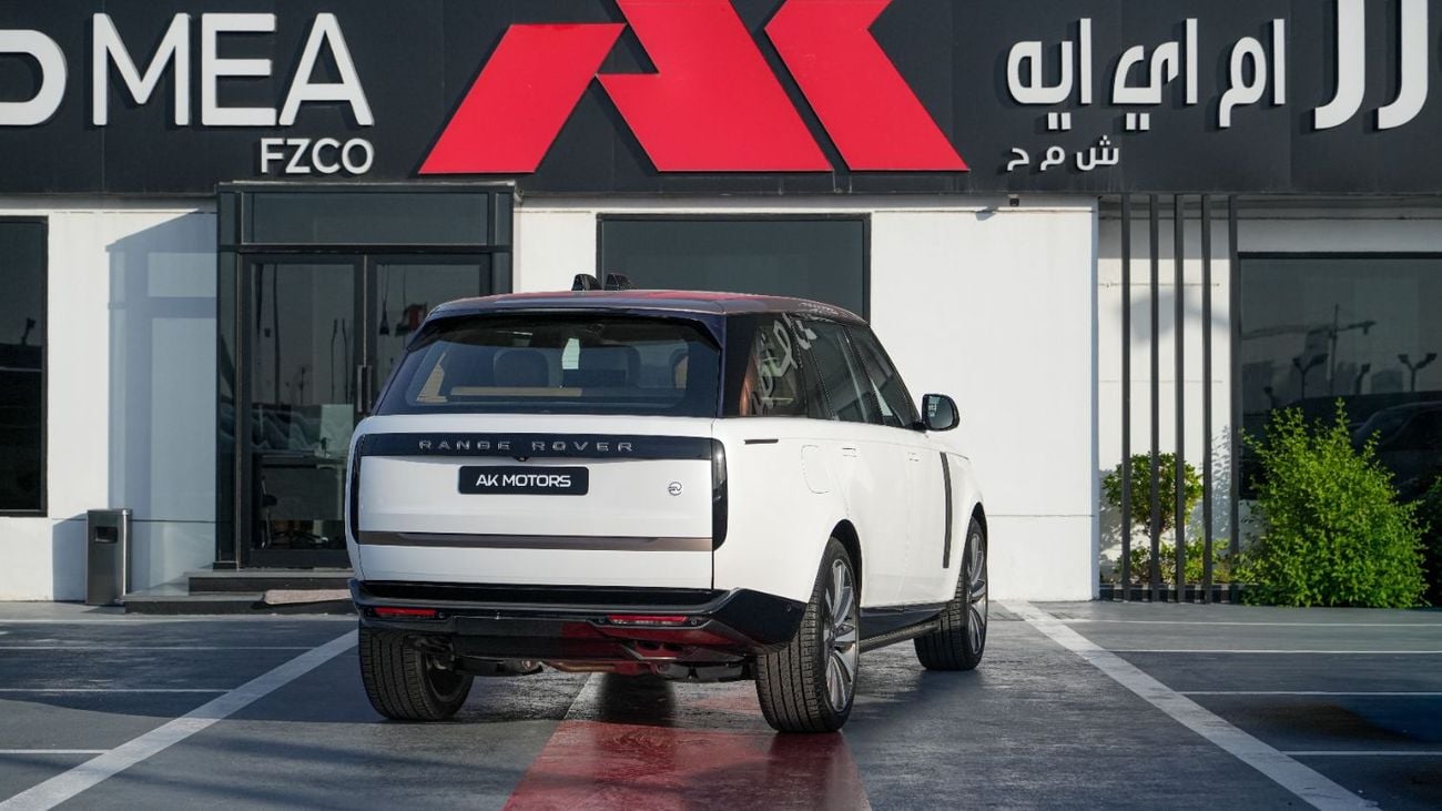 Land Rover Range Rover SV LWB P530 SV LWB White-Tan 2022 MY Export only