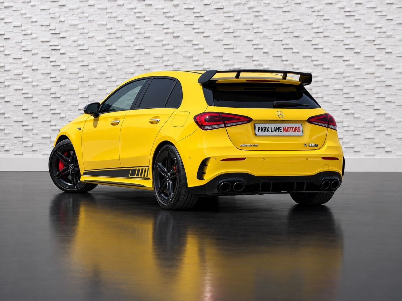 Mercedes Benz A45 AMG- S