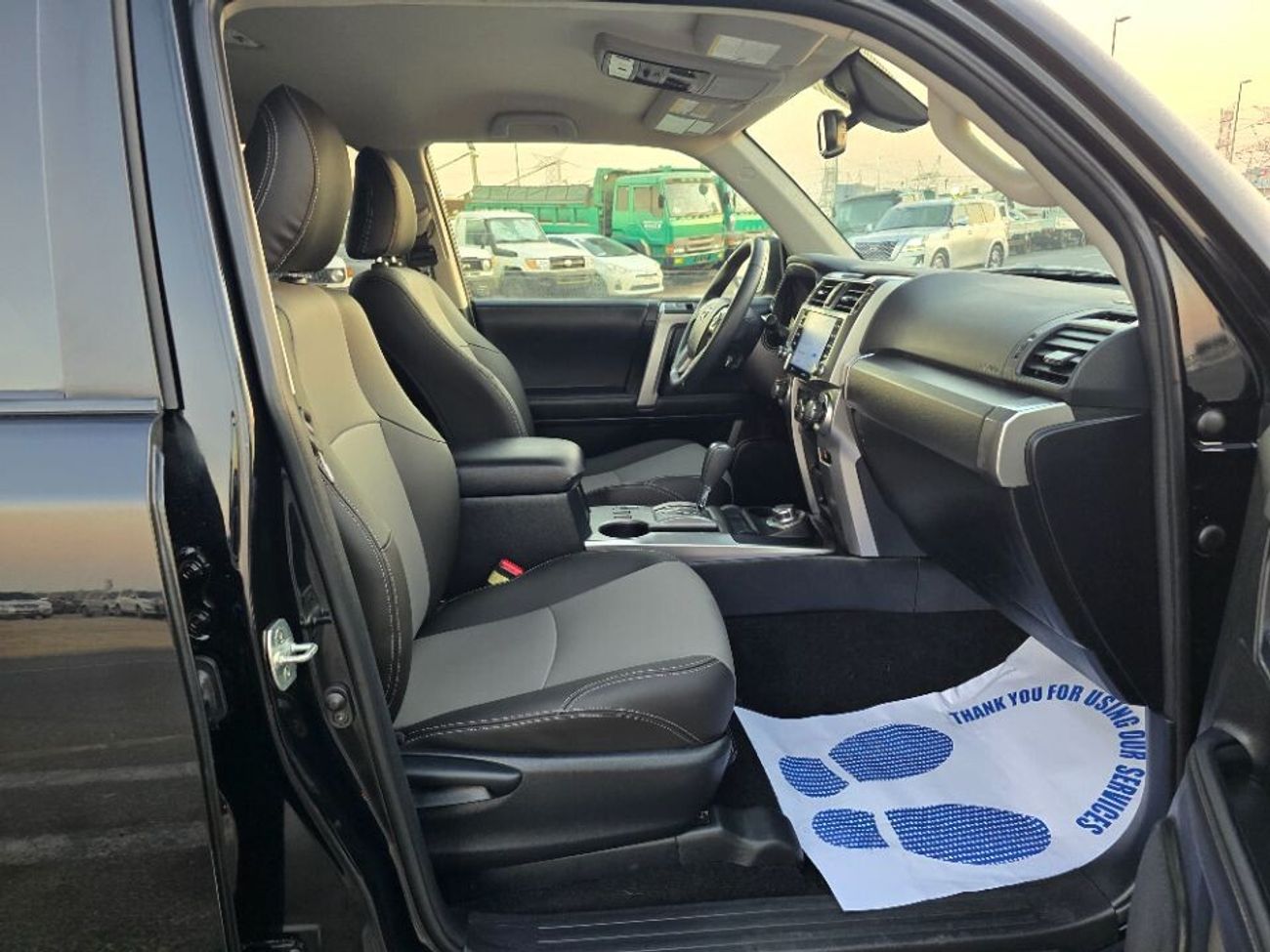 تويوتا Runner4 2022 Model 4x4 , Push button and leather seats