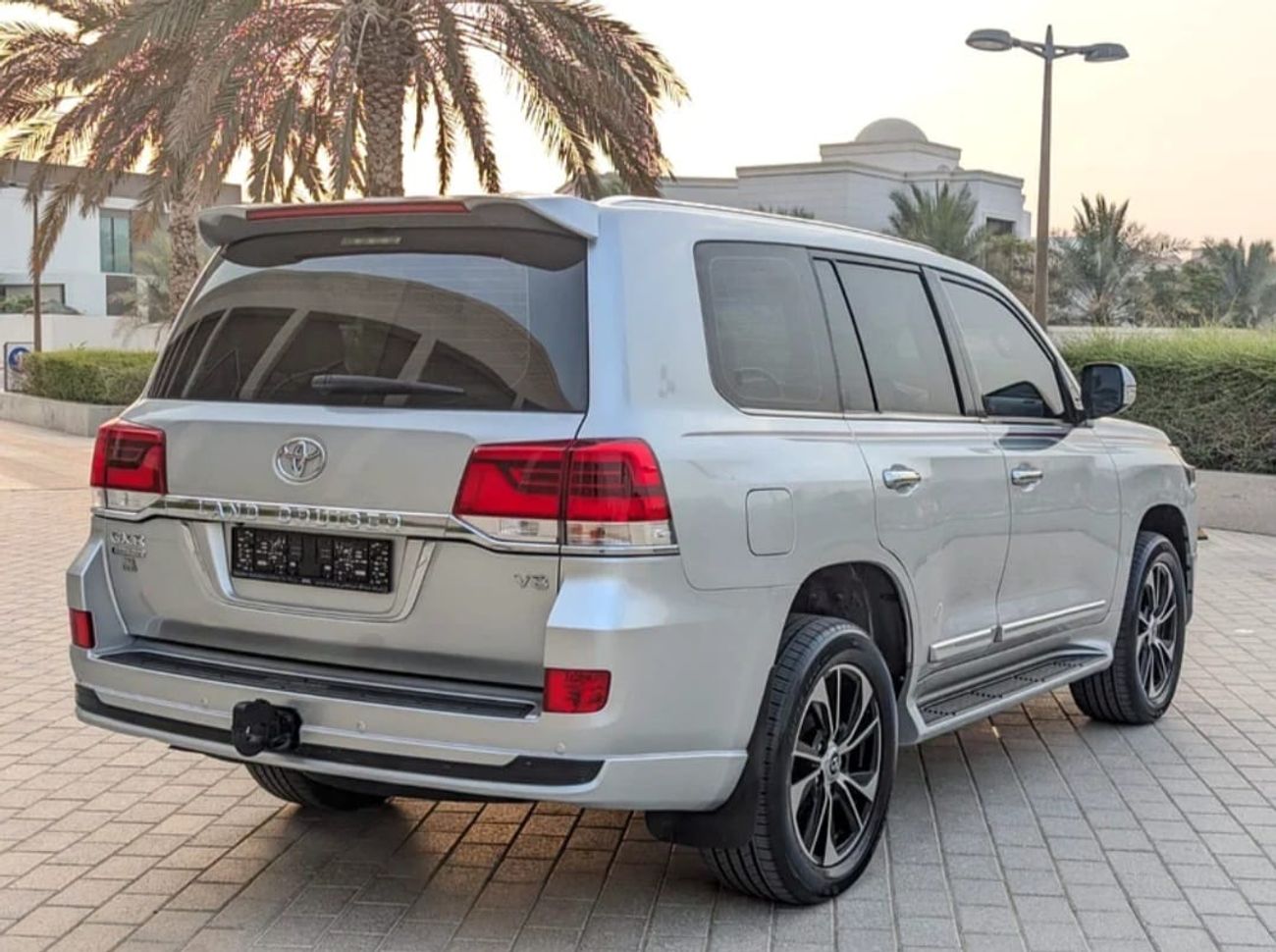 تويوتا لاند كروزر Toyota land cruiser GXR V6 LHD