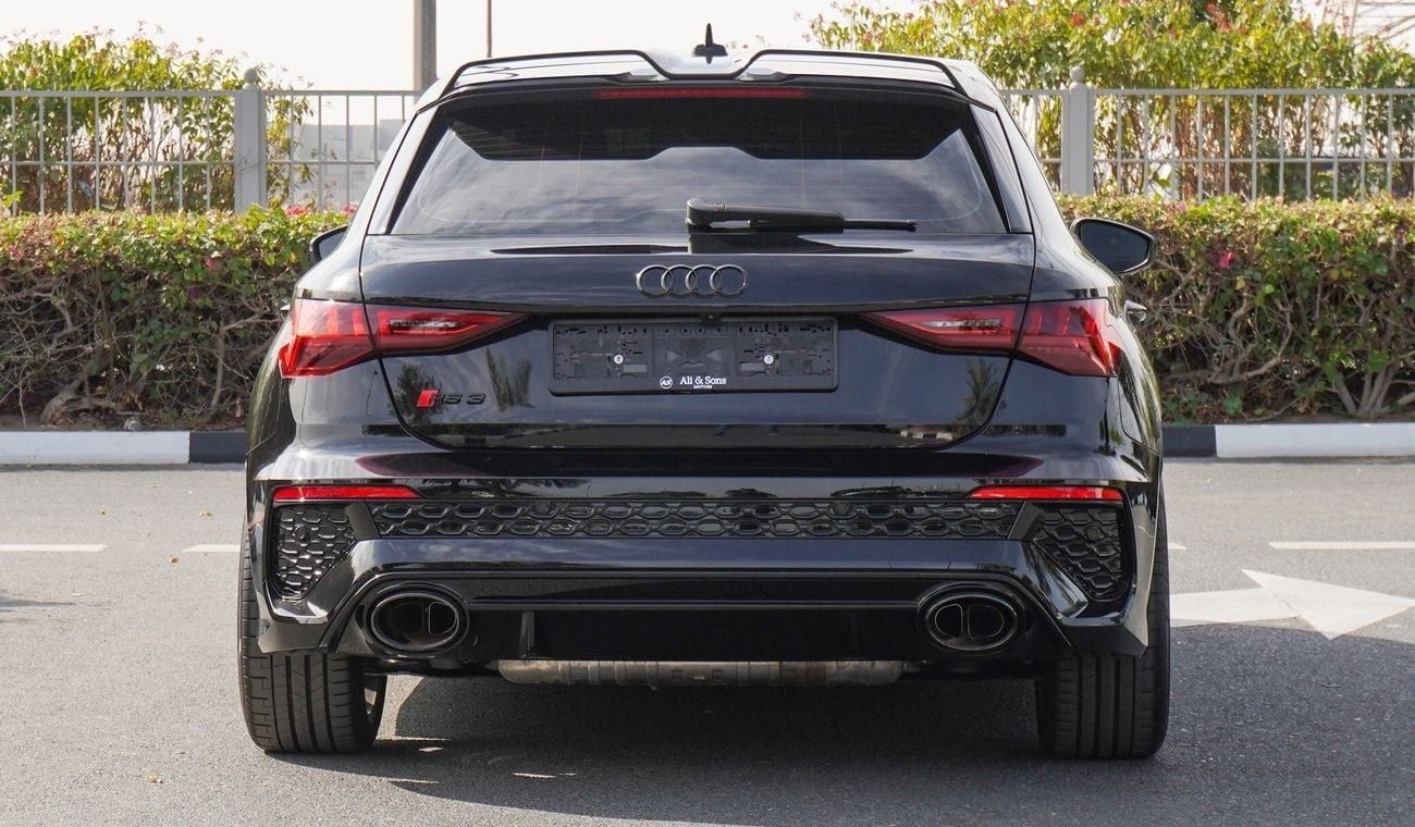 أودي RS3 TFSI quattro 2.5L Sportback