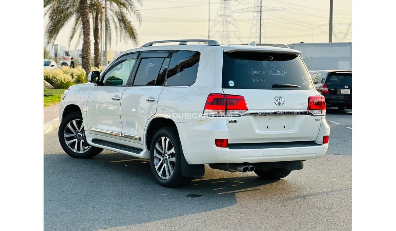 Toyota Land Cruiser Zx top of the range, Right hand drive