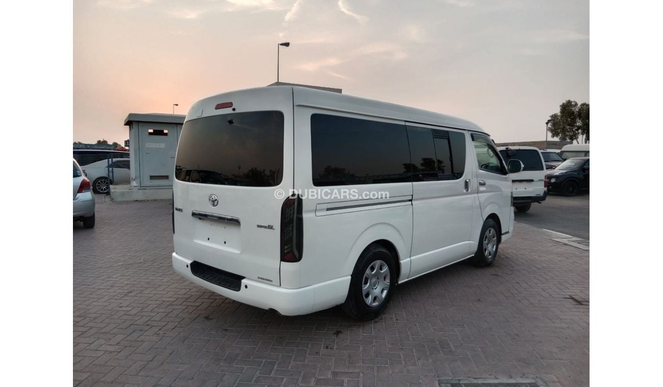 Toyota Hiace TOYOTA HIACE VAN RIGHT HAND DRIVE (PM1589)