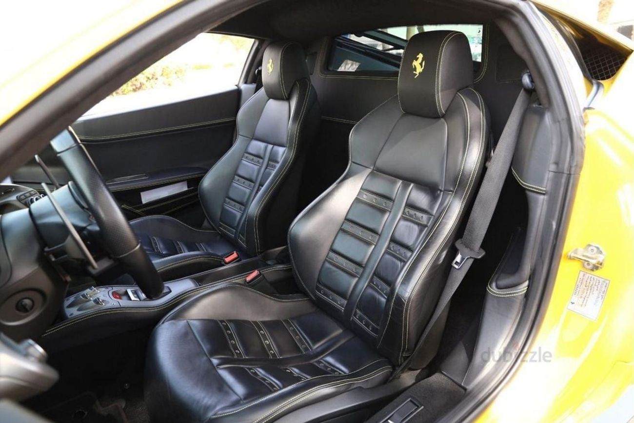 فيراري 458 Std 4.5L GCC SPEC NEAT AND CLEAN