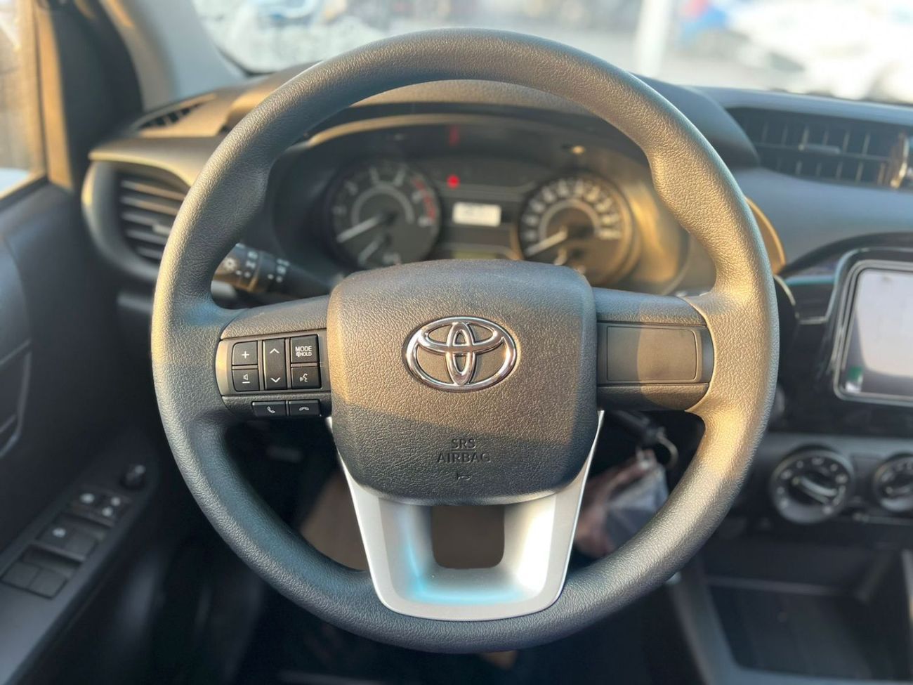 Toyota Hilux GLX 2.4L Double Cab Utility