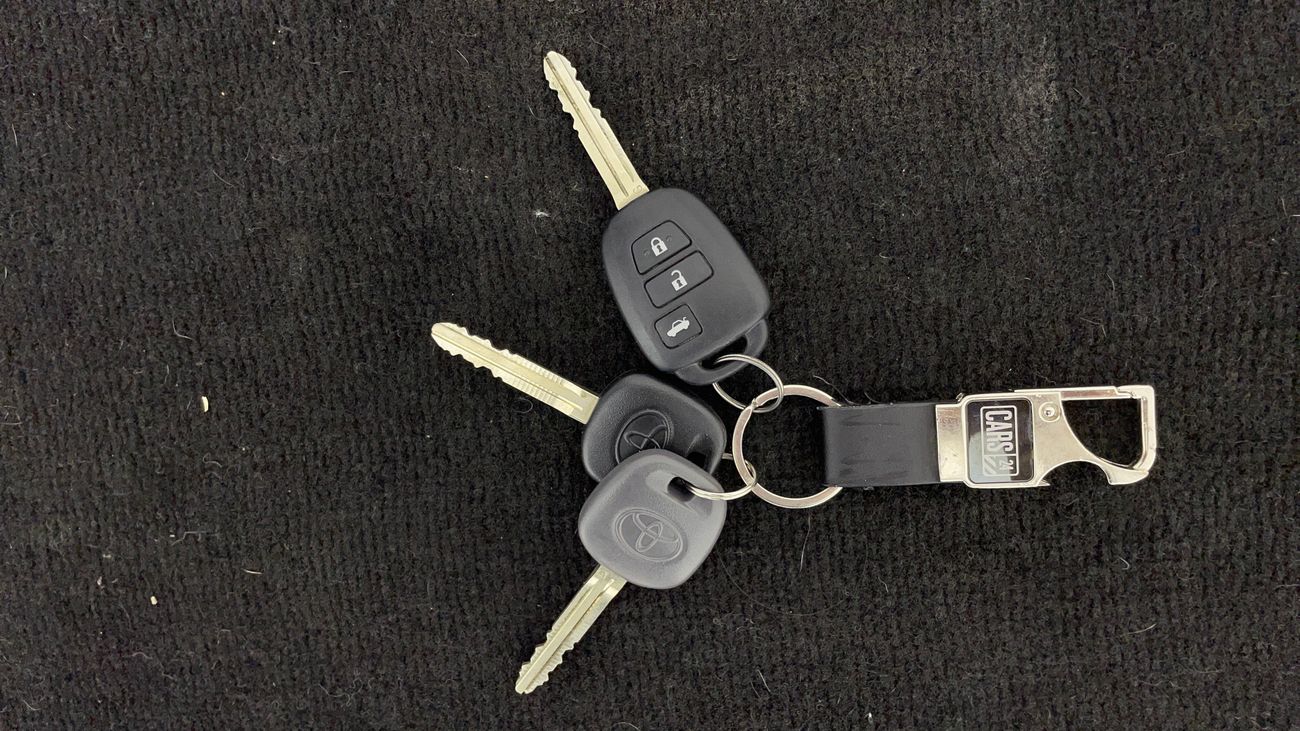 تويوتا يارس SE 1.5 | بدون دفعة مقدمة | اختبار القيادة في المنزل