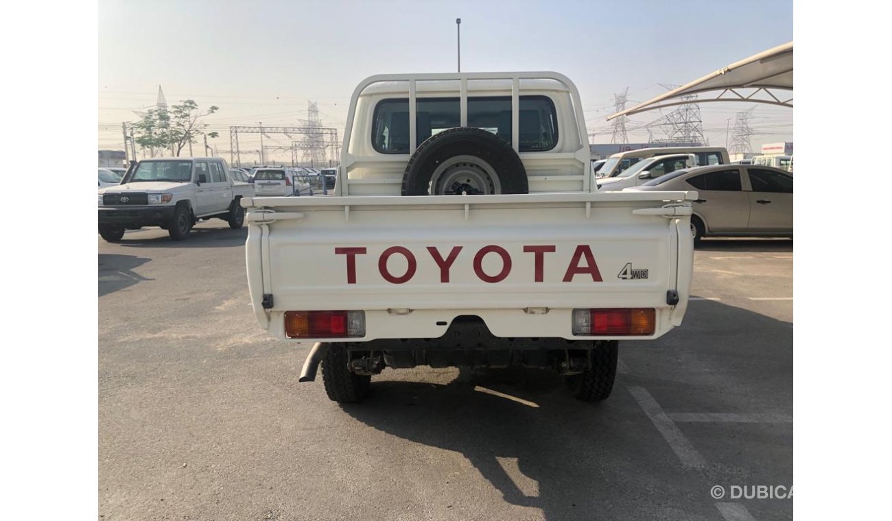 Toyota Land Cruiser Pick Up TOYOTA LAND CRUISER LC 79 D-CAB 4.2 MT MY2022 – WHITE