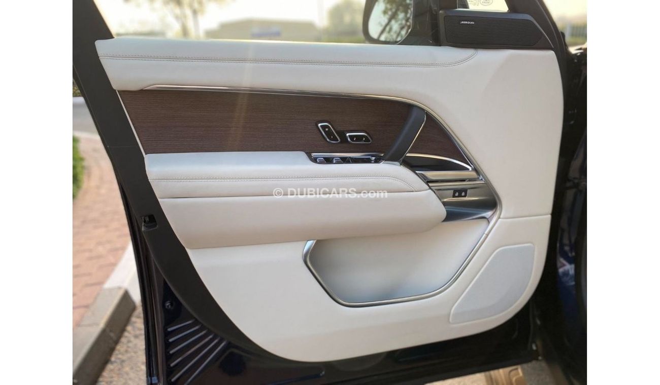 Land Rover Range Rover BLUE COLOR**2023**GCC SPEC UNDER WARRANTY AND SERVICE CONTRACT