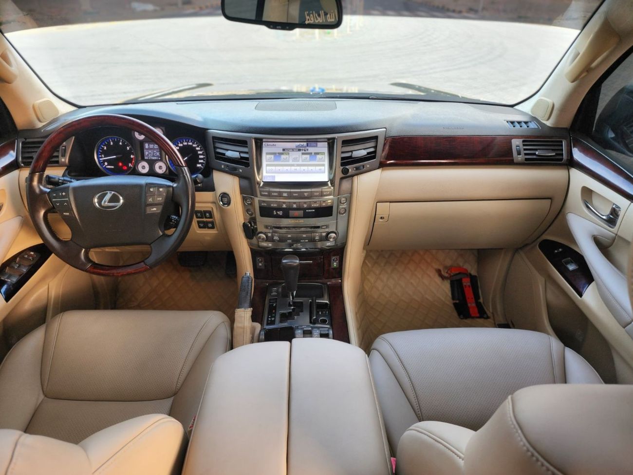لكزس LX 570