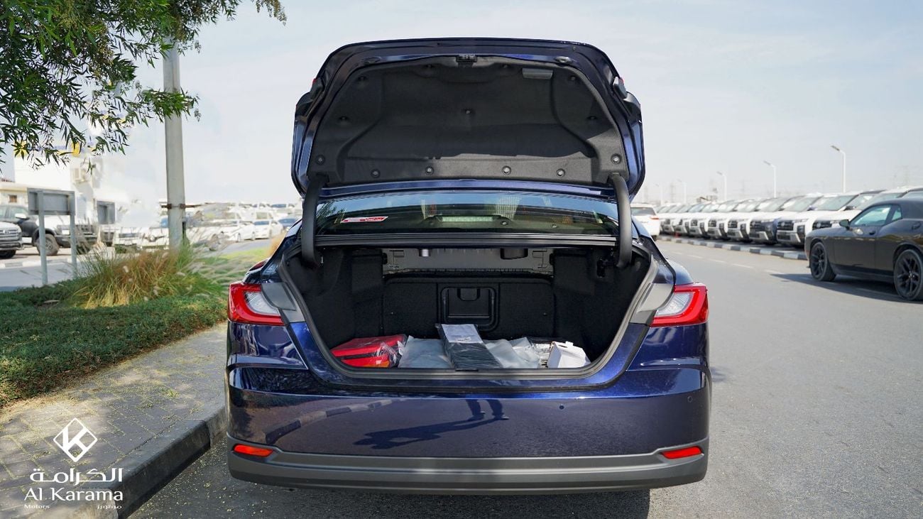 تويوتا كامري لوميير، محرك هجين سعة 2.5 لتر مع ذاكرة للمقاعد ونظام تهوية، رادار، كاميرا 360 درجة