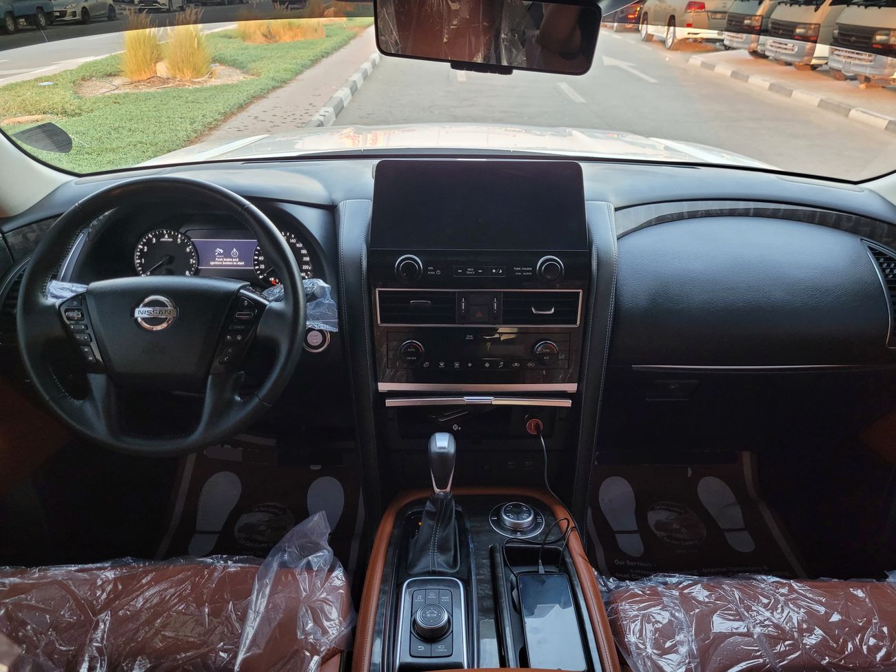 نيسان باترول TITANIUM FULL OPTION