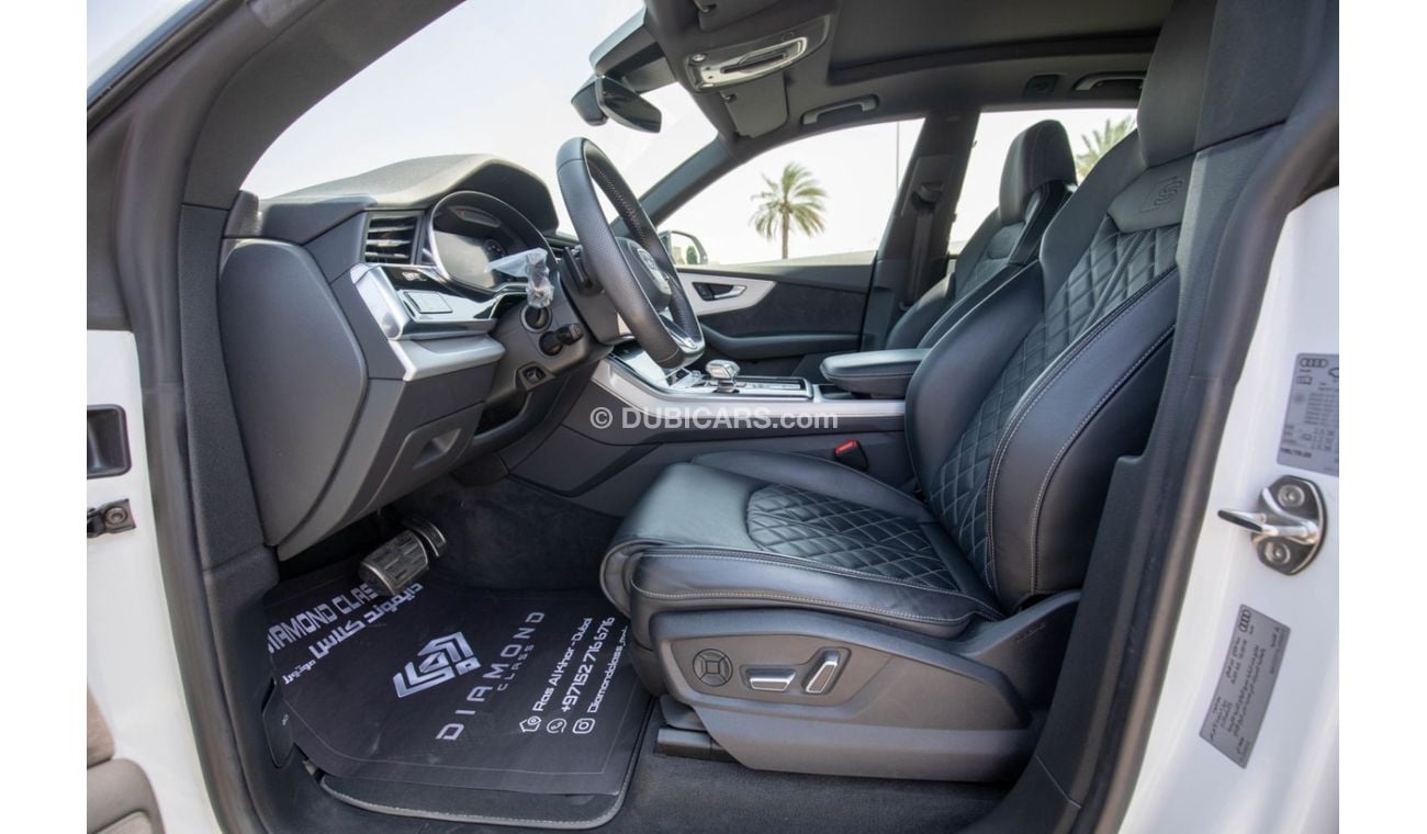 Audi Q8 55 TFSI quattro S-Line Sports & Black Gloss package Audi Q8 55 TFSI ABT  S Line Quattro Sport Panora