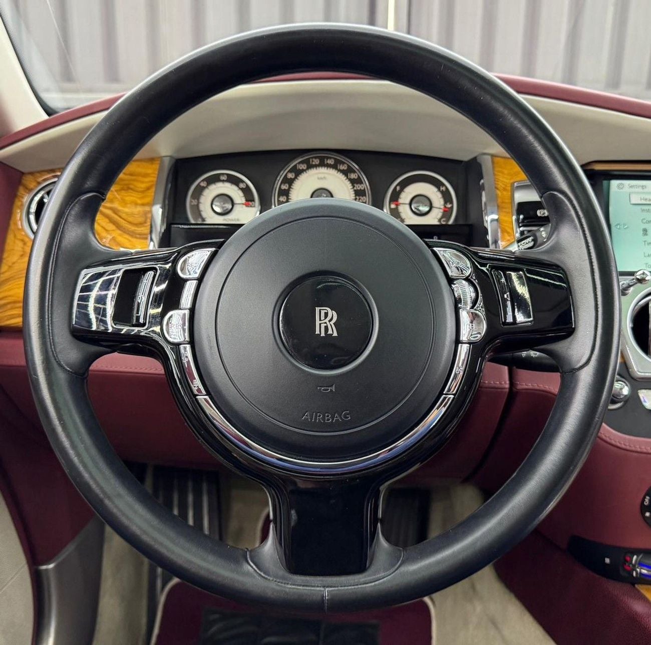 Rolls Royce Wraith STD 6.6L , V12 , RWD