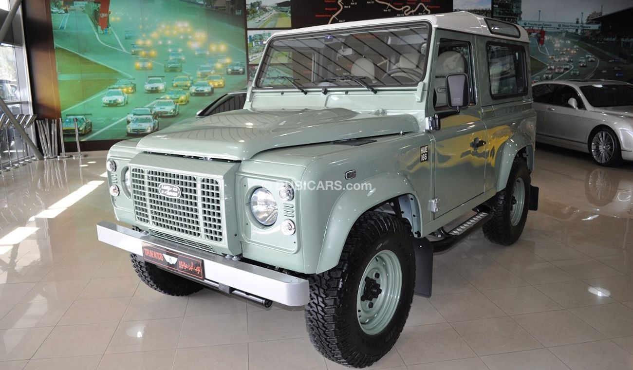 Land Rover Defender