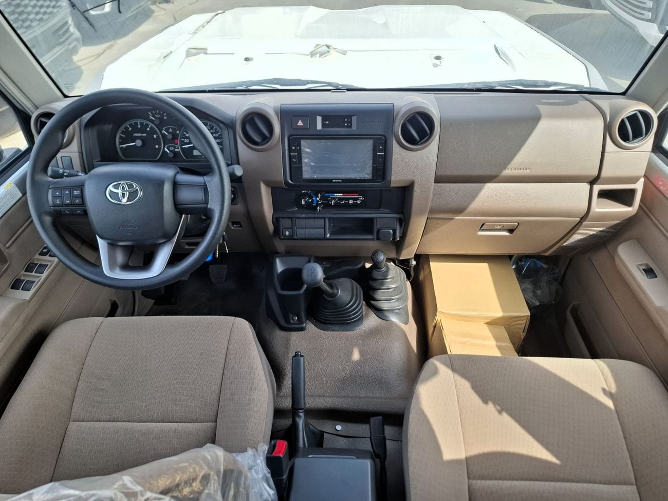 Toyota Land Cruiser Pick Up Double Cabin 4.5L LC79 DC 4.5L 2024 MT Silver