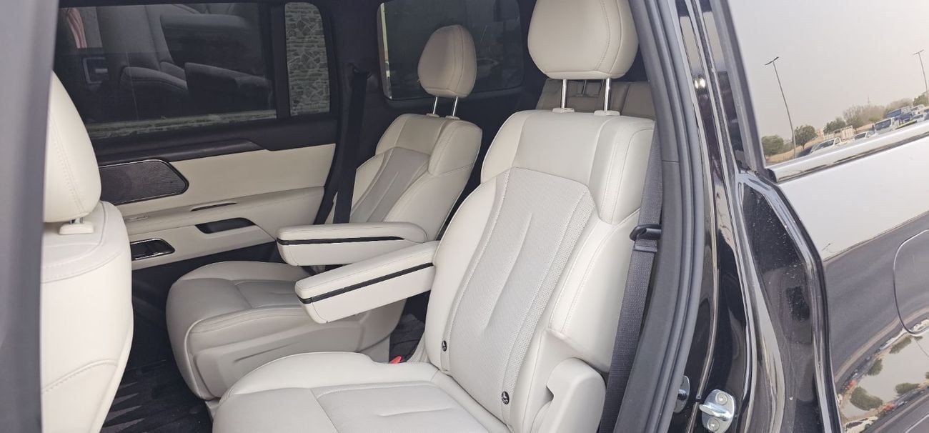 روكس 01 7 SEATERS  SMALL BATTERY ELECTRIC SIDE STEP WITH SPARE TIRE