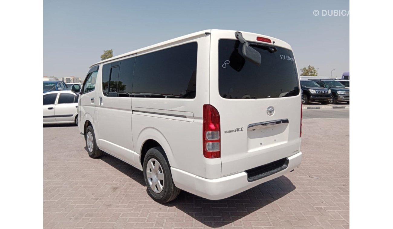 تويوتا هاياس TOYOTA HIAVE VAN RIGHT HAND DRIVE (PM1304)