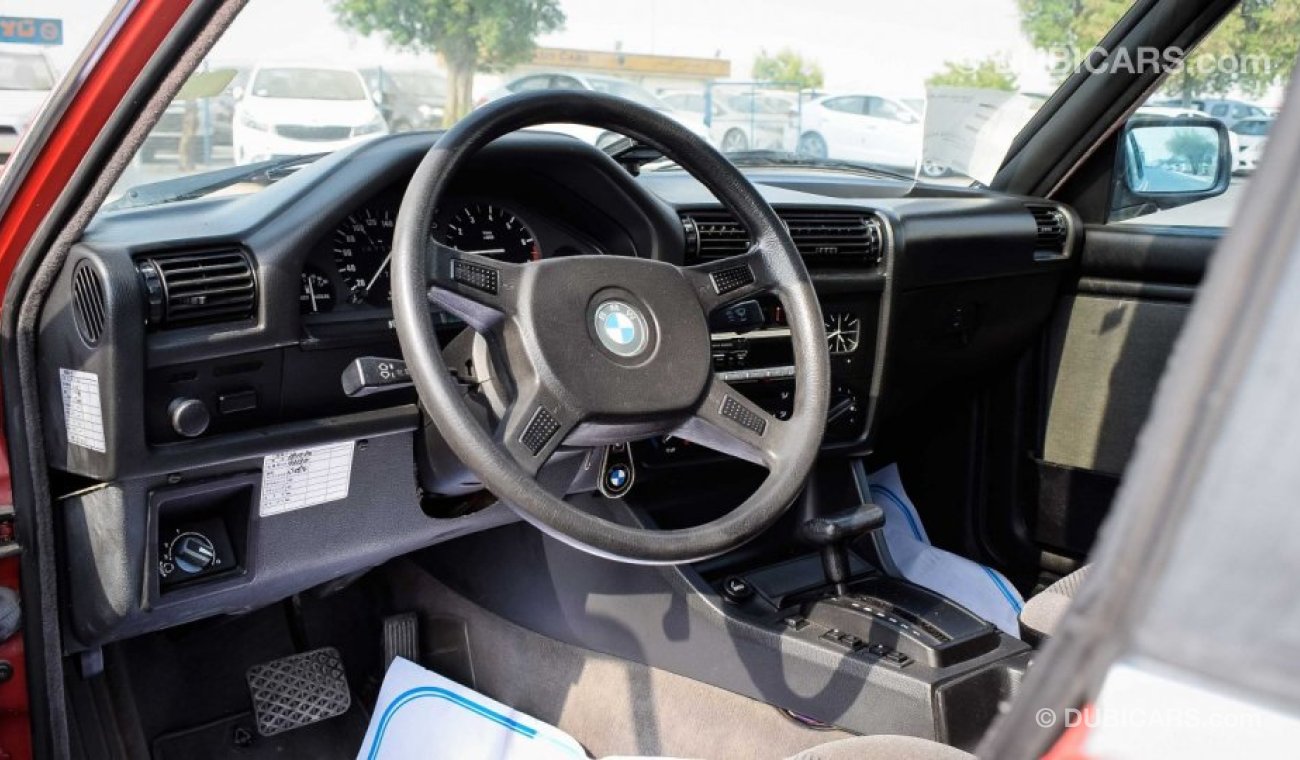 بي أم دبليو 320 i