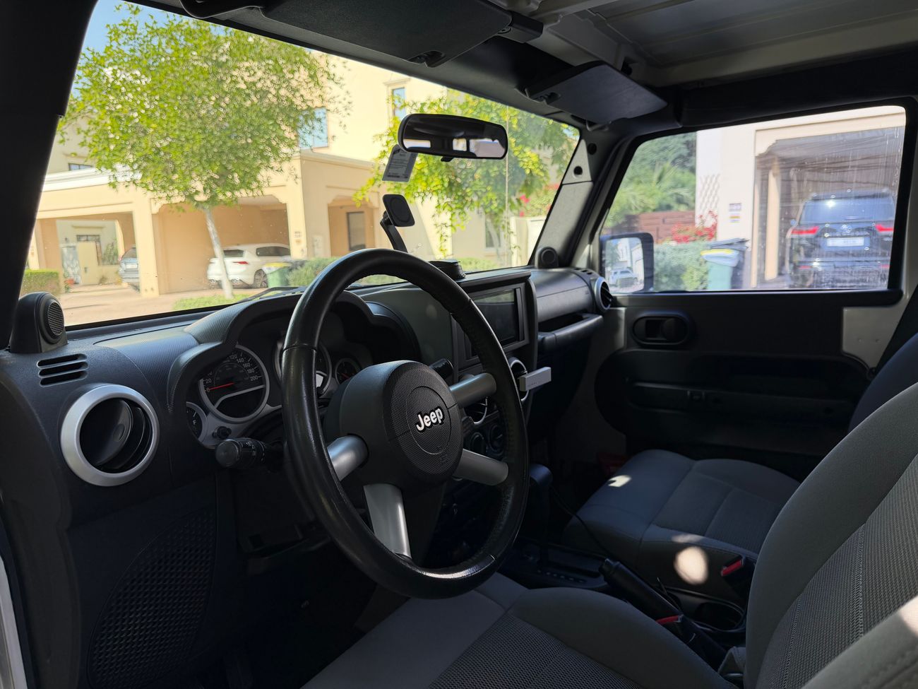 جيب رانجلر 3.8L Sahara Unlimited | FREE Off-Road Zone Service