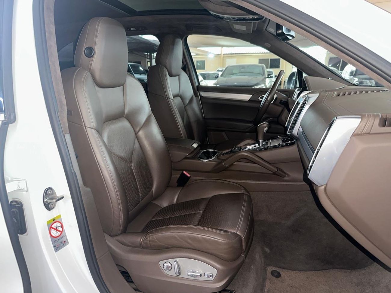 Porsche Cayenne Turbo 4.8L (500 HP) PORSCHE CAYENNE TURBO 2012 4.8L | PANORAMIC ROOF | BOSE SOUND SYSTEM | SPECIAL B