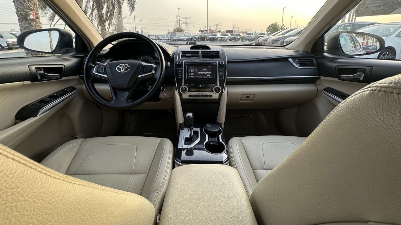 تويوتا كامري Platinum | 2.5L Petrol | GCC | Full Service History