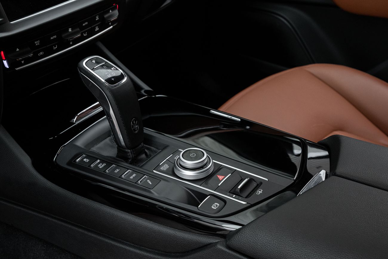 Maserati Levante 3,721 P.M | 0% Downpayment | LEVANTE GT HYBRID | LOW KMS!