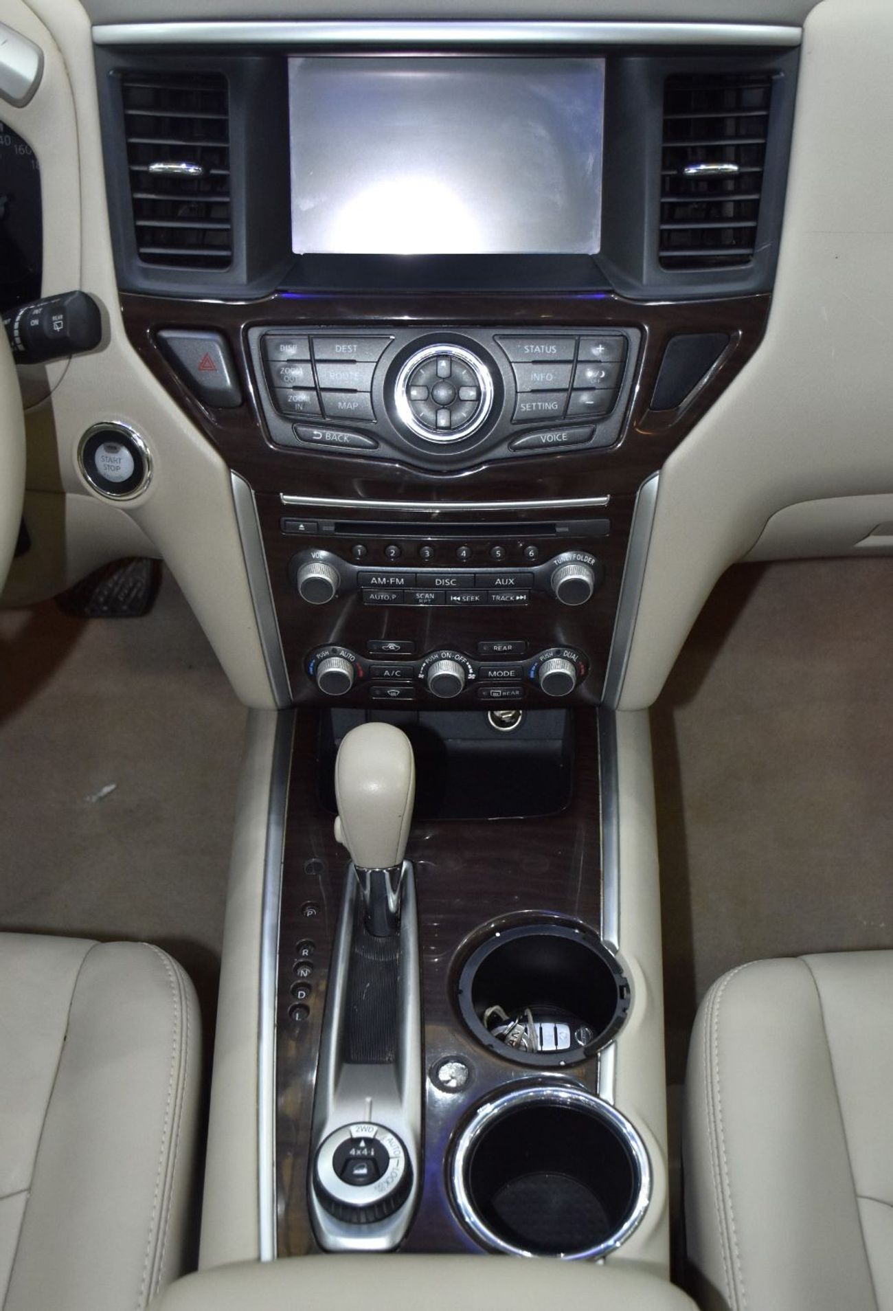 نيسان باثفايندر EXCELLENT DEAL for our Nissan Pathfinder SV 4WD ( 2015 Model ) in White Color GCC Specs