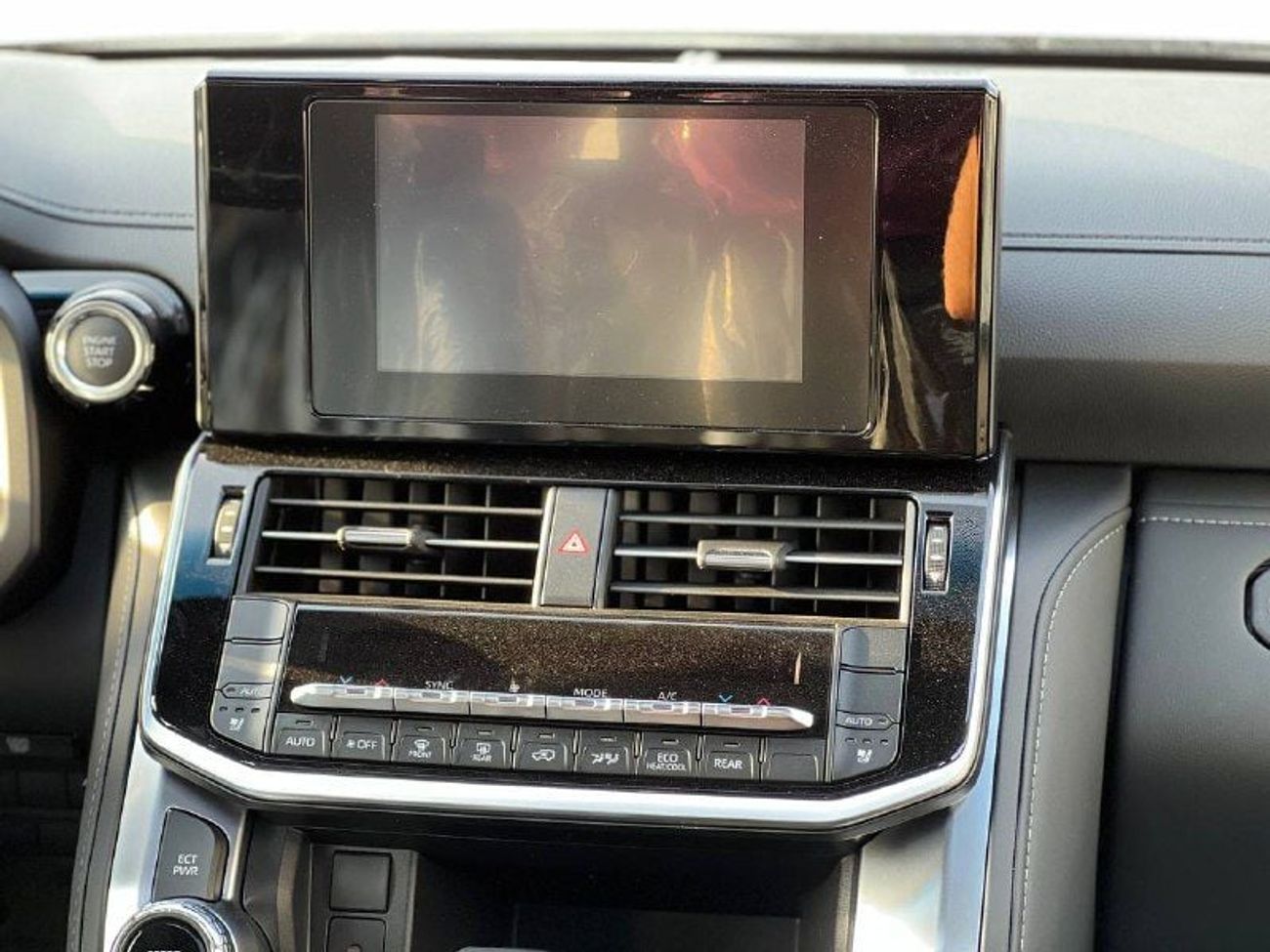 تويوتا لاند كروزر GXR 4.0L PTR A/T // 2026 // HIGH OPTION WITH POWER & LEATHER SEATS , COOLING SEATS , SUNROOF // SPEC