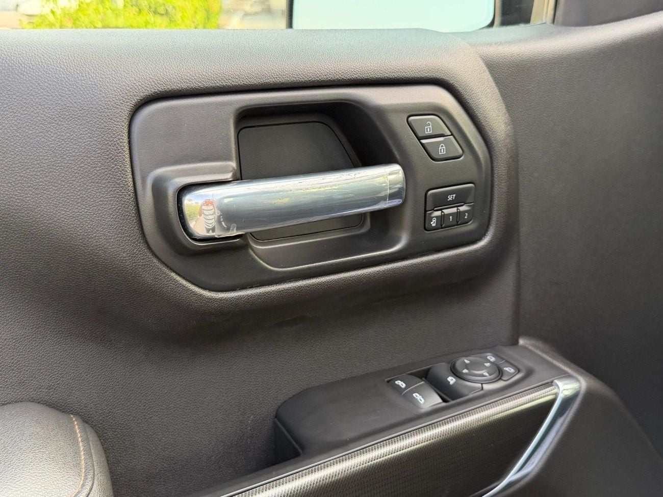 GMC Sierra 5.3L V8 AT4 Regular Cab (AWD)