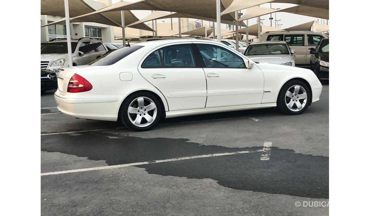 Mercedes-Benz E 500 Mercedes Benz E500 model 2005 Japan car prefect condition