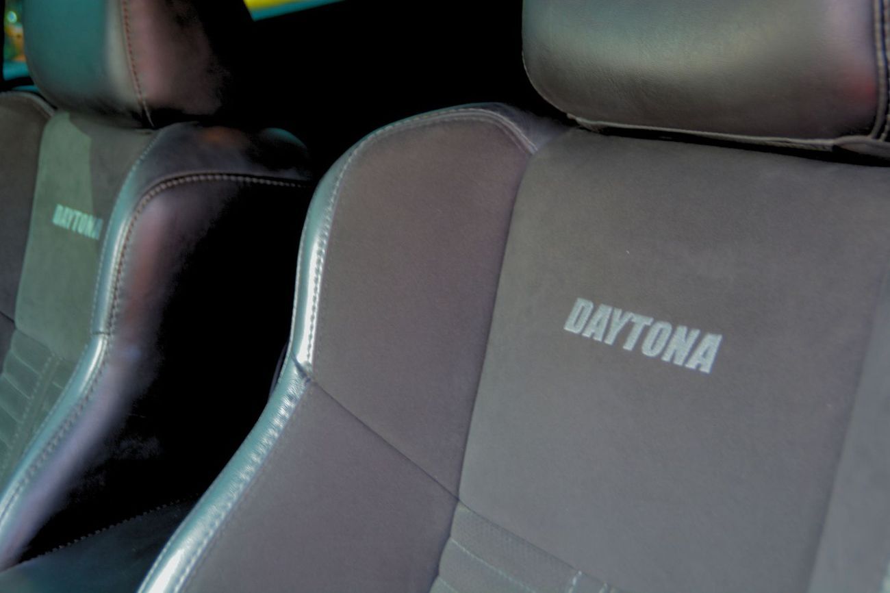 Dodge Charger Daytona 5.7L (370 HP)