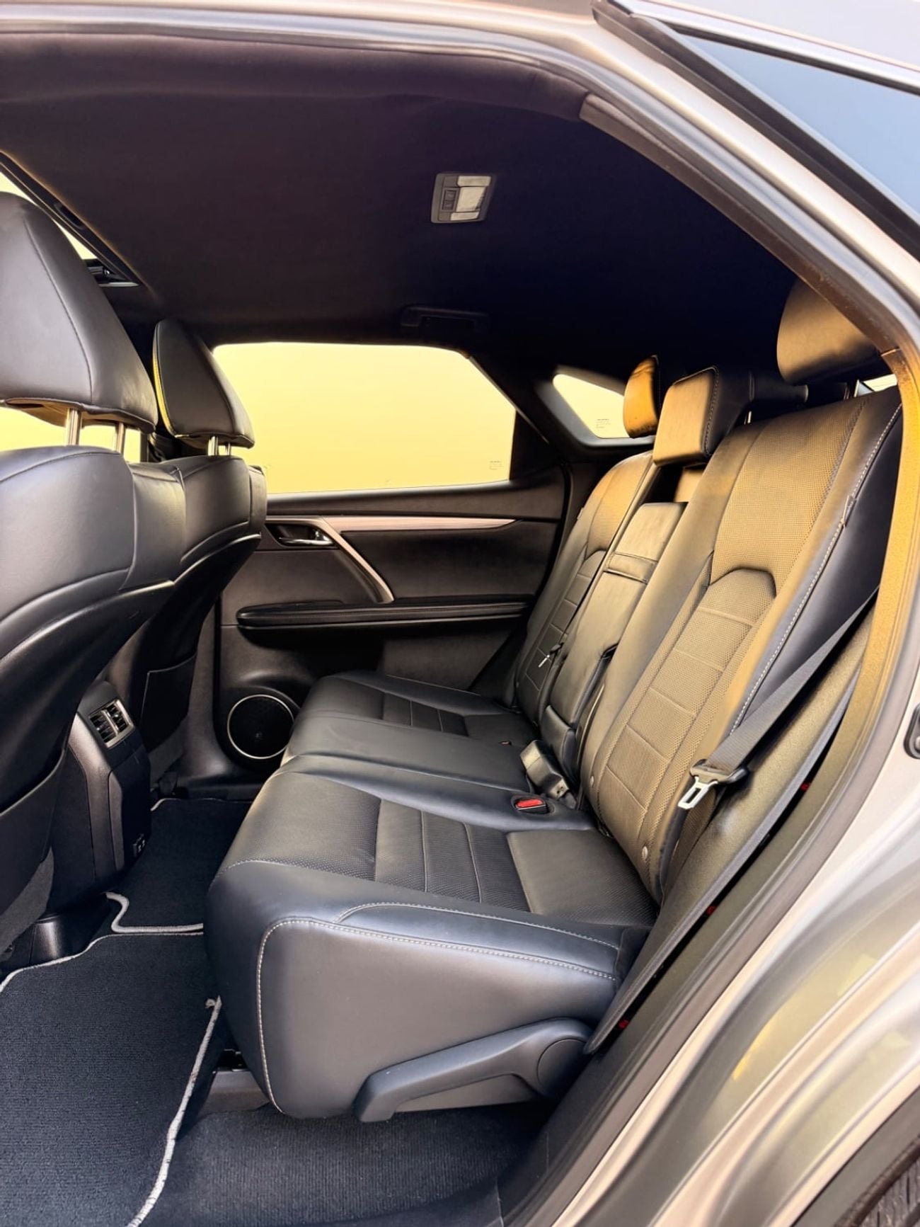 لكزس RX 350 F-SPORT لكزس RX350 F-SPORT موديل 2021، مزودة بكاميرا 360 درجة، كاملة المواصفات، مستوردة من الولايات المتحدة 