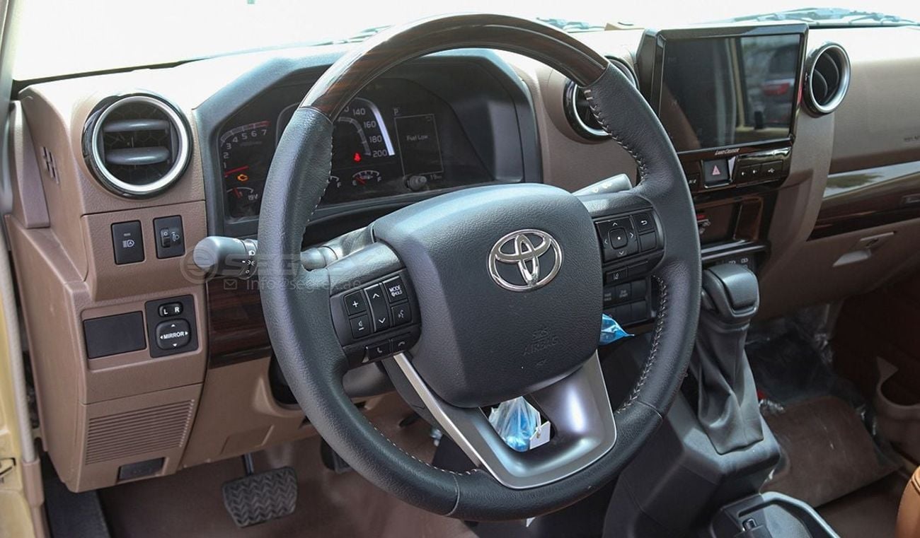 تويوتا لاند كروزر بيك آب LC79, Single Cabin, 4.0L Petrol 4WD 6-Speed Automatic | 2025 Model | Ready for Export